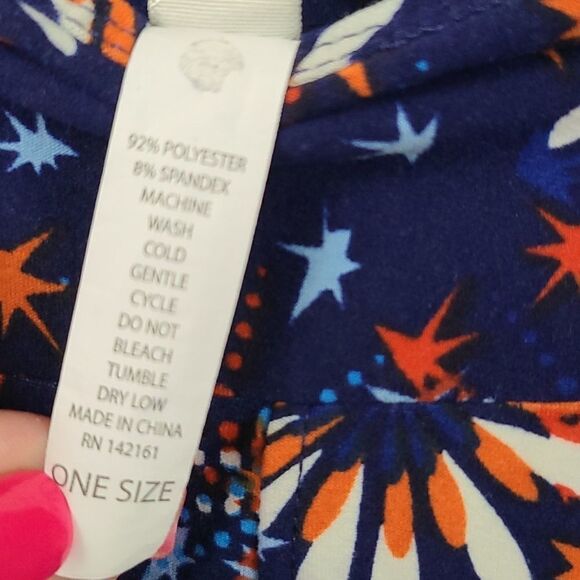 LuLaRoe Fireworks One Size Soft Legging Patriotic USA Red White Blue July 4th - Picture 4 of 7